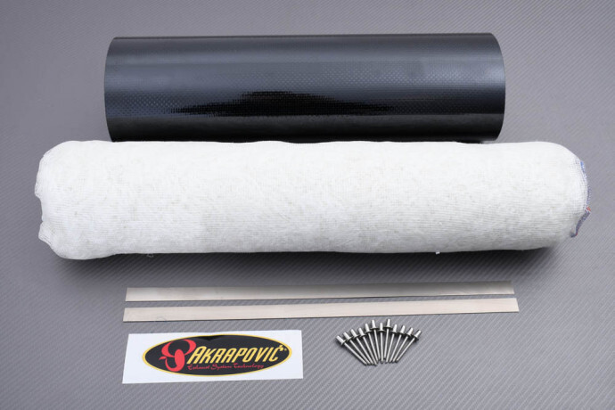 Reparez un silencieux brule avec le manchon carbone Akrapovic P-RK74CL45 et laine
