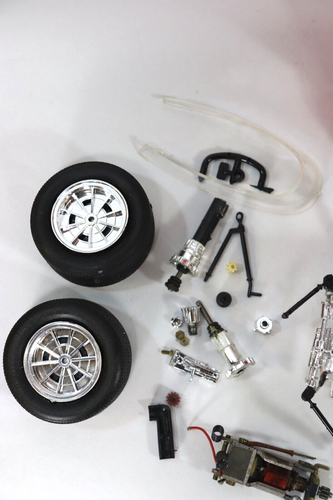 STP Turbine CAR 1:12 Scale Dynamic Series Bandai Motorized Kit Model * Parts H3 - Picture 12 of 24