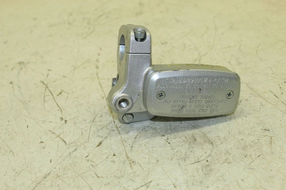 12 SUZUKI BOULEVARD OEM FRENO DELANTERO CILINDRO MAESTRO A26D Foto 2 de 4