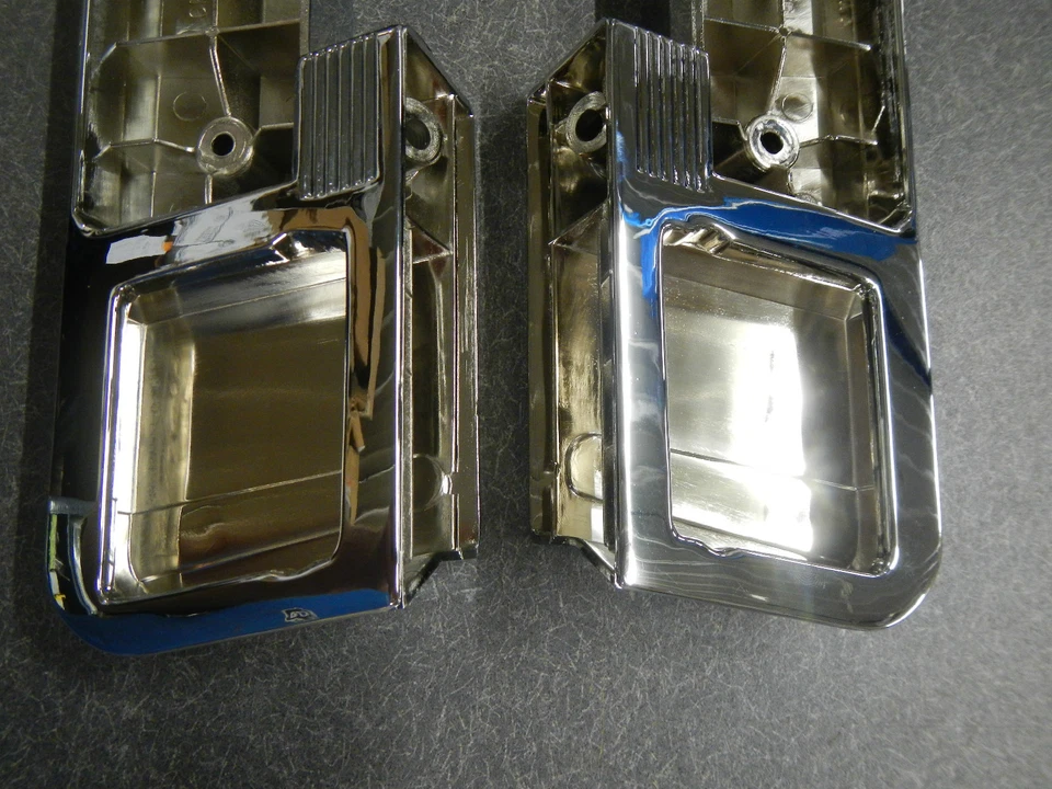 61 62 63 64 65 66 Buick LeSabre Invicta Wildcat Electra reposabrazos trasero base par Foto 3 de 4