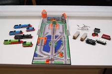 1994 ERTL Thomas The Tank Engine & Friends Seaport Playset w/Diecast Trains