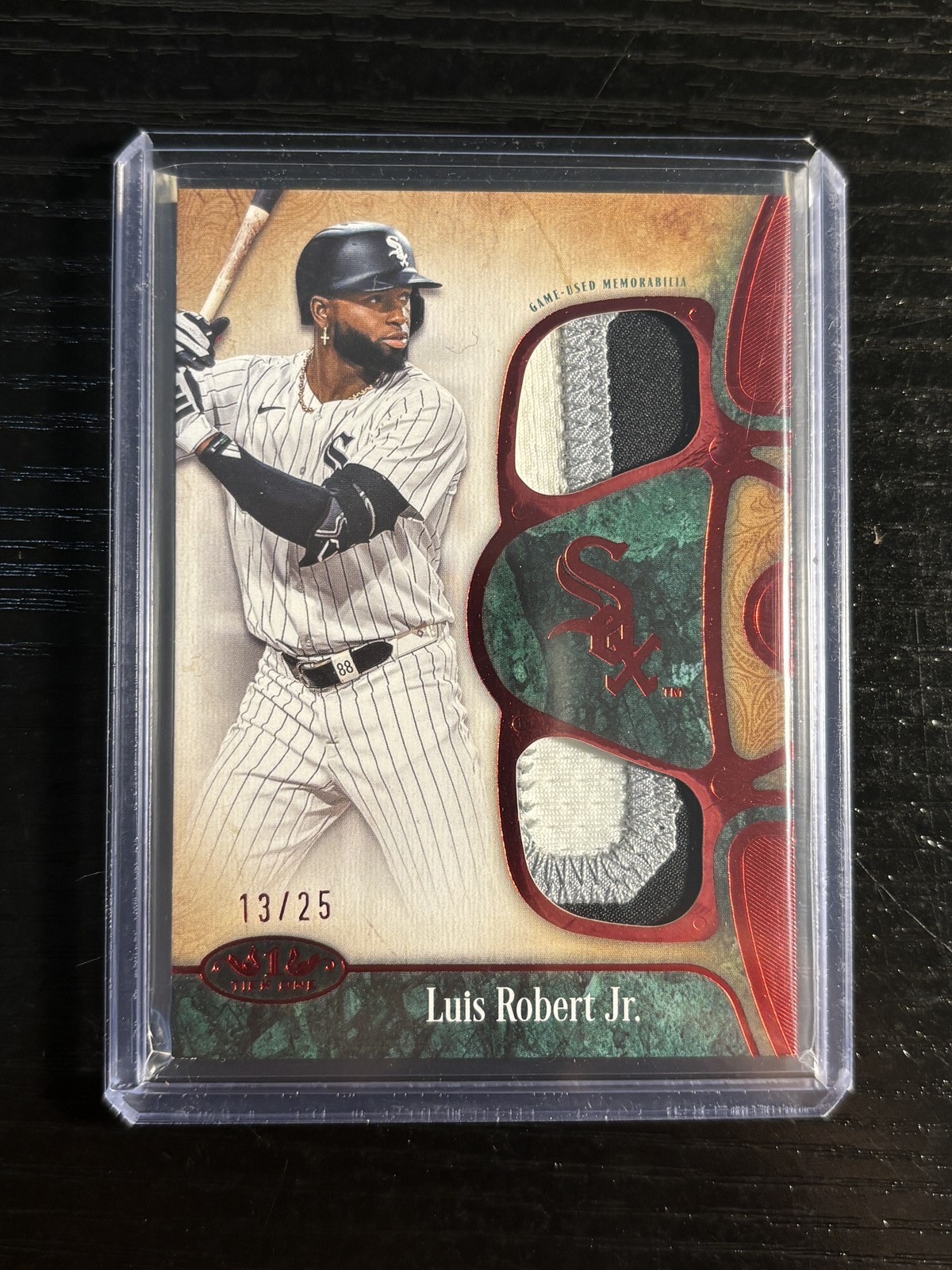2026 Topps Tier One LUIS ROBERT JR. #TIR-LR Tier One Dual Patch Red /25 - White