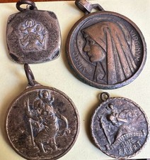 Pakiet 4 zabytkowych medali religijnych Christophorus i Lourdes brąz 26-38mm