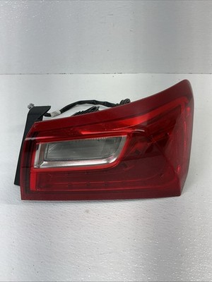 16-18 CHEVY MALIBU LT Rear Right Side Tail Light Lamp Quarter Panel Mounted