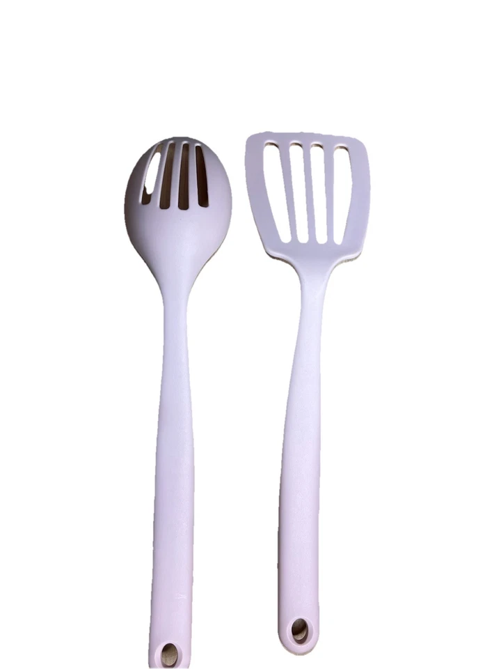 Juego de espátula y cuchara ranurada rosa claro Kitchen Aid Foto 2 de 4