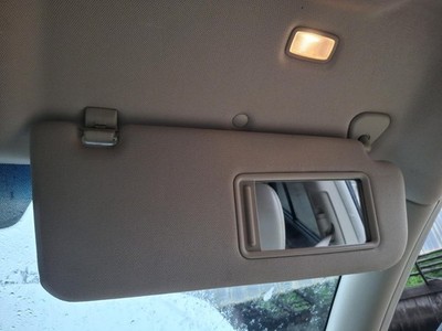 Used Right Sun Visor fits: 2007 Hyundai Santa fe illuminated w/o sunroof Right G