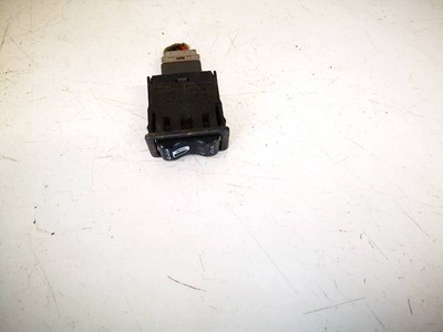 Nissan Primera 2003 Door central locking lock switch control (DOOR #2400391-85