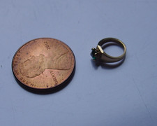 Vtg Tiny 14K Yellow Gold Emerald Color Stone Baby Ring Pendant Charm