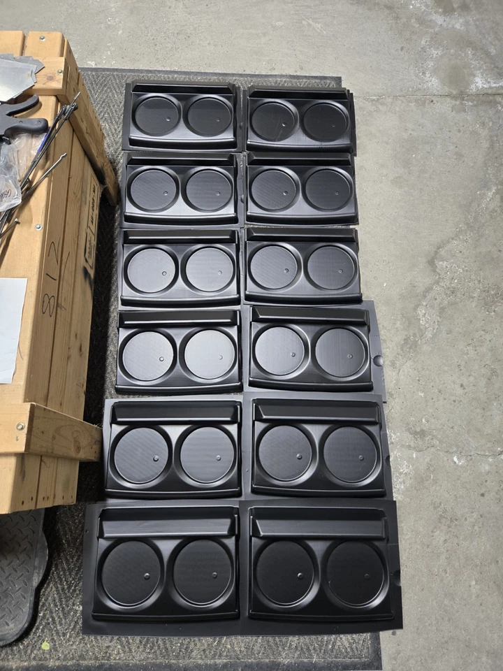 Lamborghini Countach Headlight Pod Frames 007044013 007044014 Pair Reproduction - Image 4 of 4