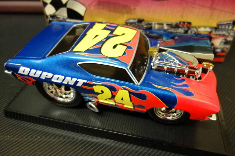 Chevy Chevrolet Chevelle Muscle Machines diecast 1/18 1:18 1 18 model car - Image 2 of 4