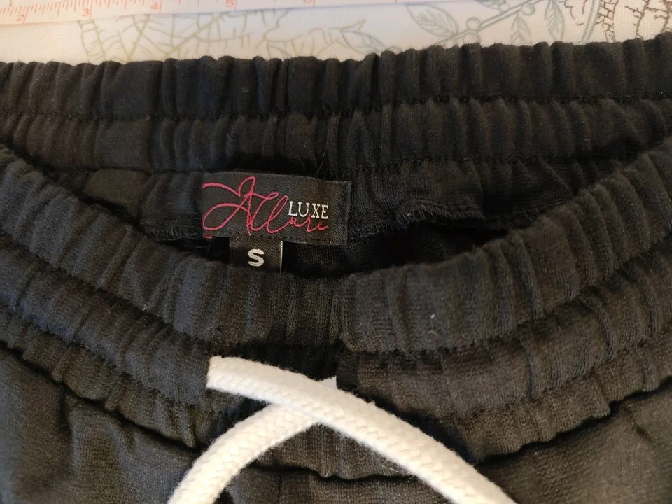 Pantalones cortos para mujer Luxe Allure S camisas para bebé muñeca  Foto 2 de 4