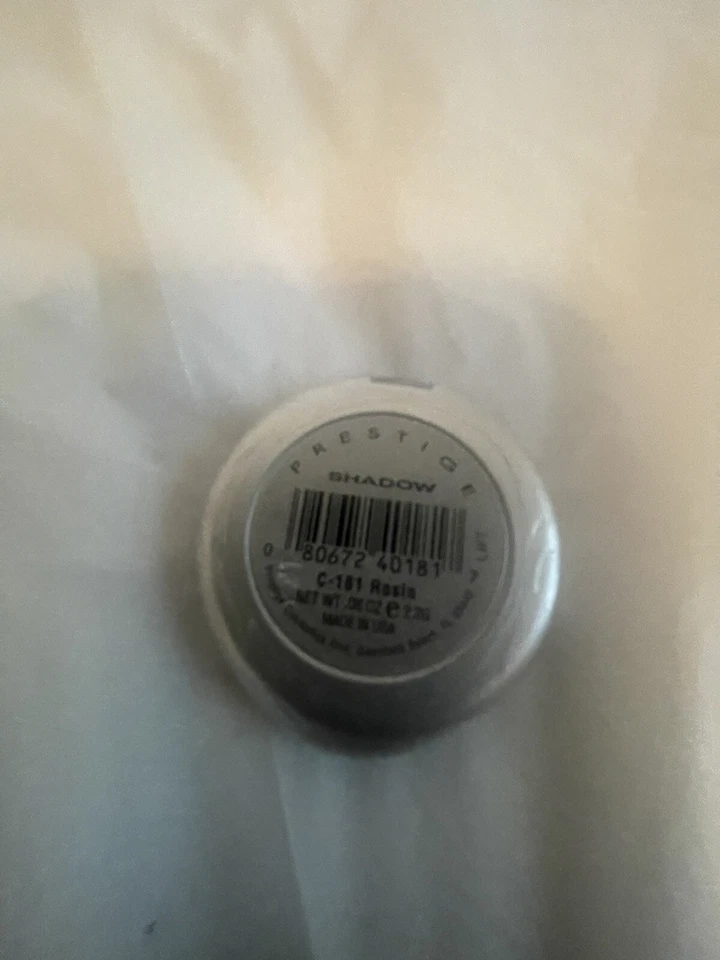 Sombra de ojos Prestige Cosmetics color C-181 colofonia nueva y sellada Foto 4 de 4