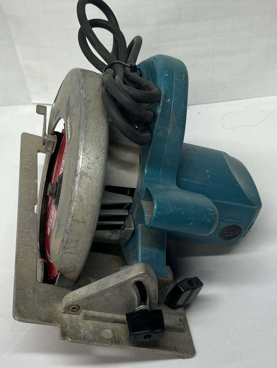 Makitacircular Saw PC-GF15 In Very Good Working Condition