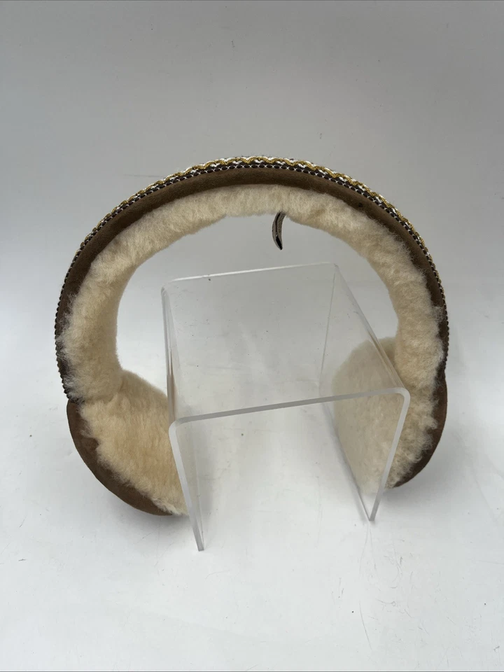 Orejeras UGG Cuero Oveja Oveja Caja Abierta Tasman Tejido Trenza - Castaño Raro Foto 2 de 4