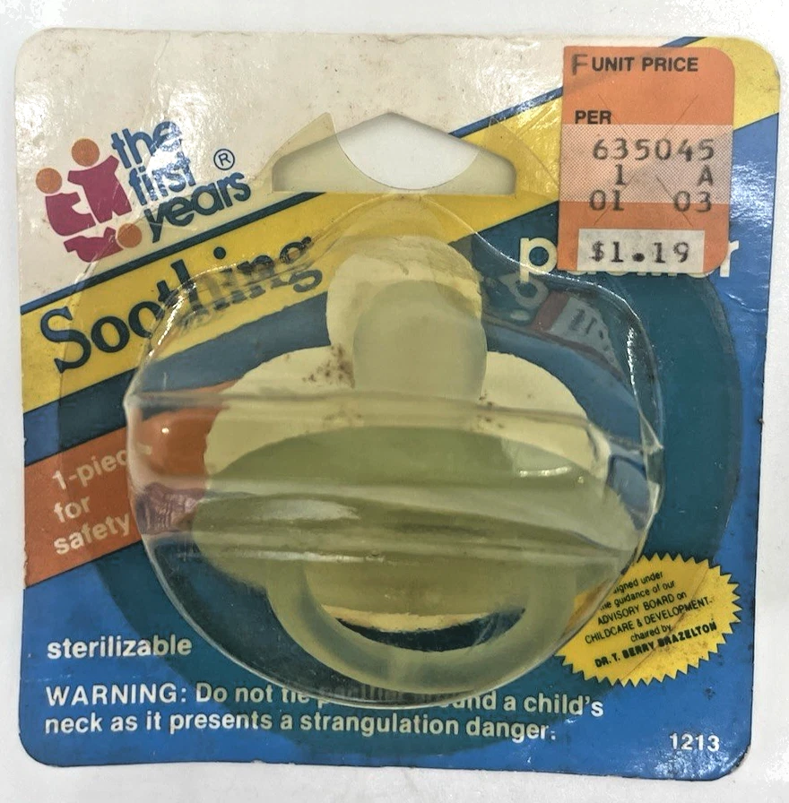 First Years Soothing One-Piece Pacifier Flared Edge Angled Handle VTG 1990 New
Opens in a new window