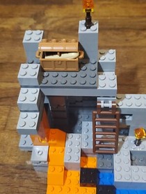 LEGO Minecraft #21113 The Cave Set Moslty Complete with Directions, No Box