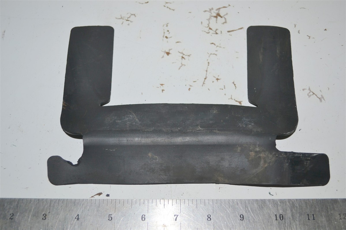 Honda XR 200R XR 250R Seat Rubber Damper Seal 77120-KK0-000 1984