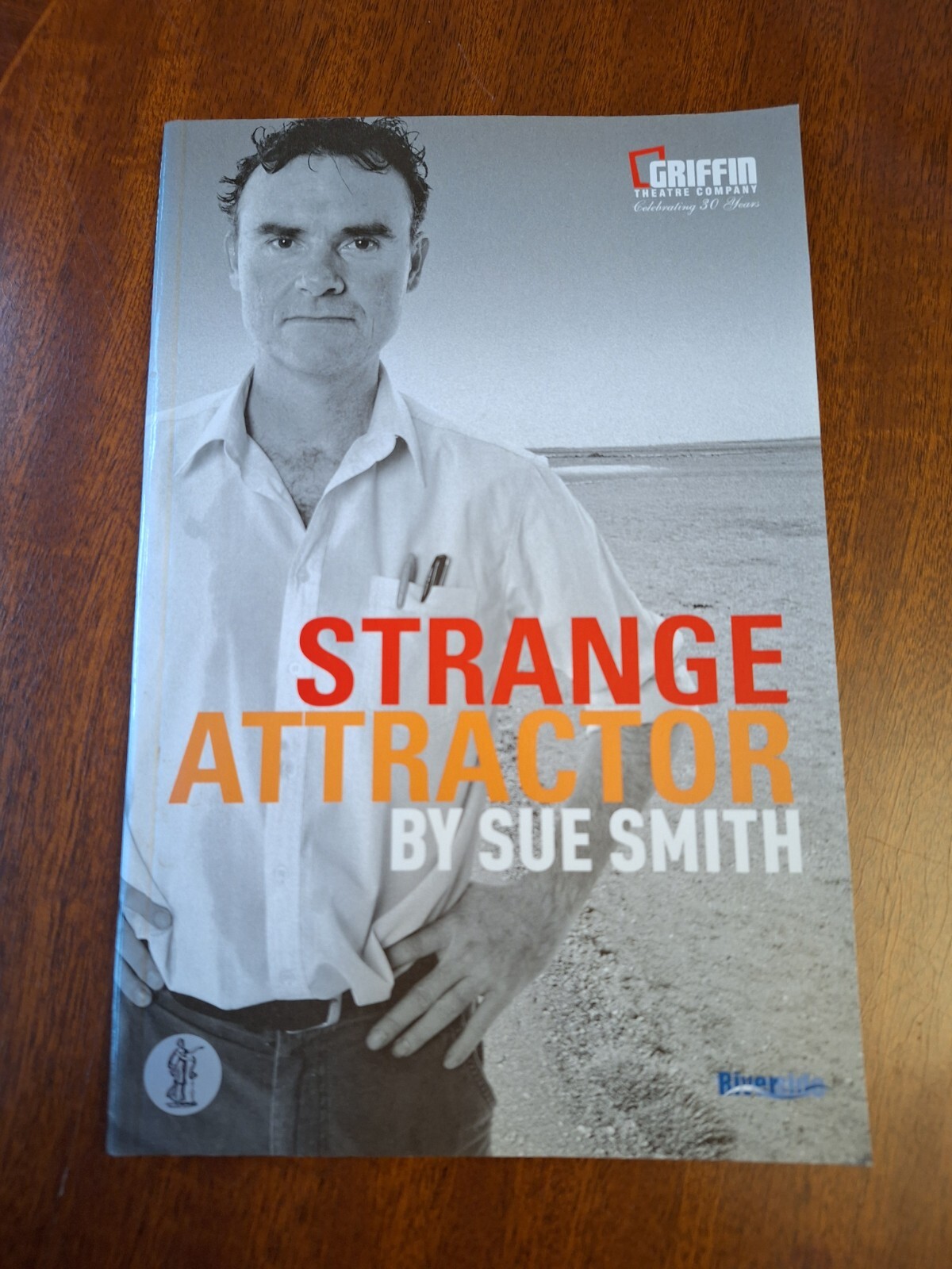 Strange Attractor by Sue Smith (English) Paperback Book NEW LEY28