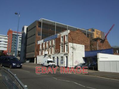 FOTO CHRISTOPHER WRAY'S LIGHTING EMPORIUM - 7-12 BARTHOLOMEW ROW GRADE II LISTE