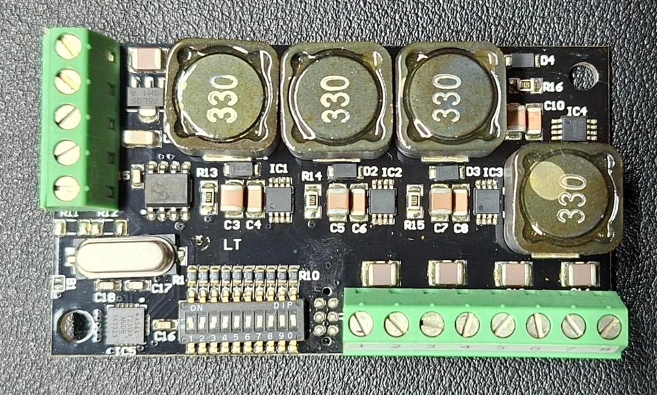 DMX CONTROLLER LED RGBW 700mA con convertitore USB - DMX - Immagine 3 di 4