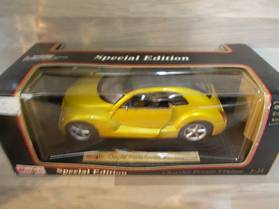 Maisto 1/18 - Chrysler Pronto Cruizer (original concept version