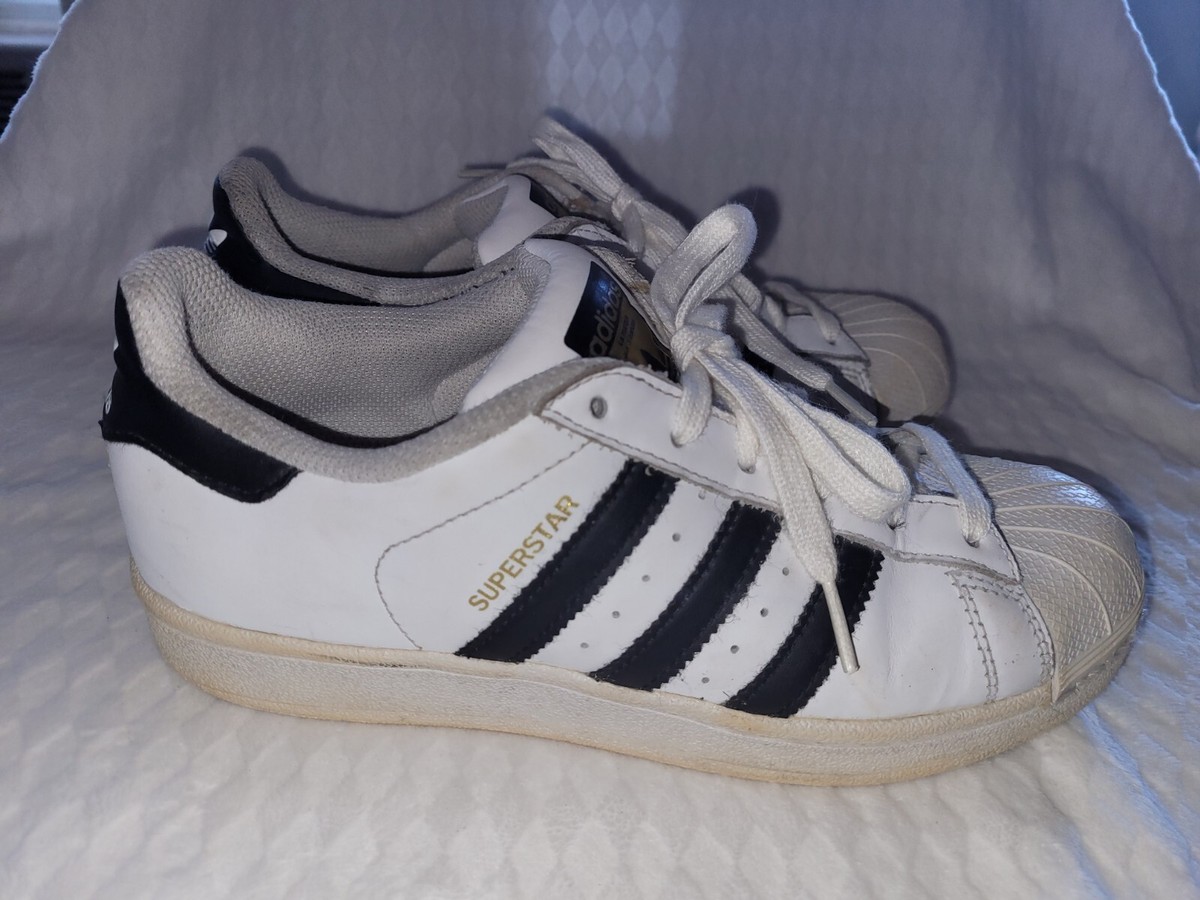 ADIDAS BIG KIDS' ORIGINALS SUPERSTAR J SNEAKERS SHOES C77154 SZ 4.5/Y/6  WOMEN