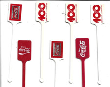 100 BÂTONS COCA-COLA SWIZZLE ASSORTIS JAMAIS UTILISÉS. ACHETEZ POUR VOTRE FÊTE
