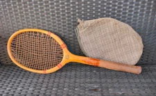 ANTIQUE TENNIS RACKET lN WOODEN, EARLY '900, "N.J. MAGNAN" - USA WOOD RACKET