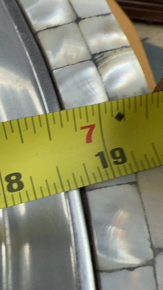 Bandeja para servir Pottery Barn “Barons” plateada madreperla asas con incrustaciones Foto 4 de 4