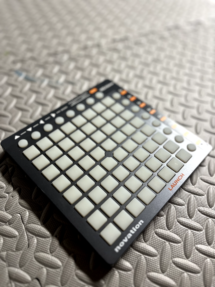 新品同様 Novation LaunchPad Mini Mk2 Amazon.com: Novation MK2 Launchpad Mini Compact USB Grid