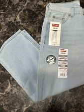 Wrangler Boys Lightwash Loose Fit Denim Jeans Size 10 Husky Adjust fit Waist NEW