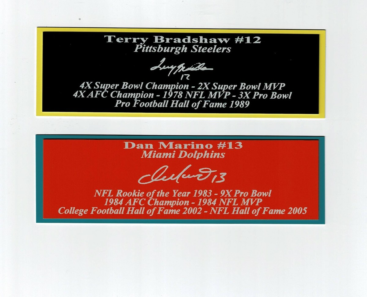 Barry Sanders Autograph Nameplate Detroit Lions Helmet Photo
