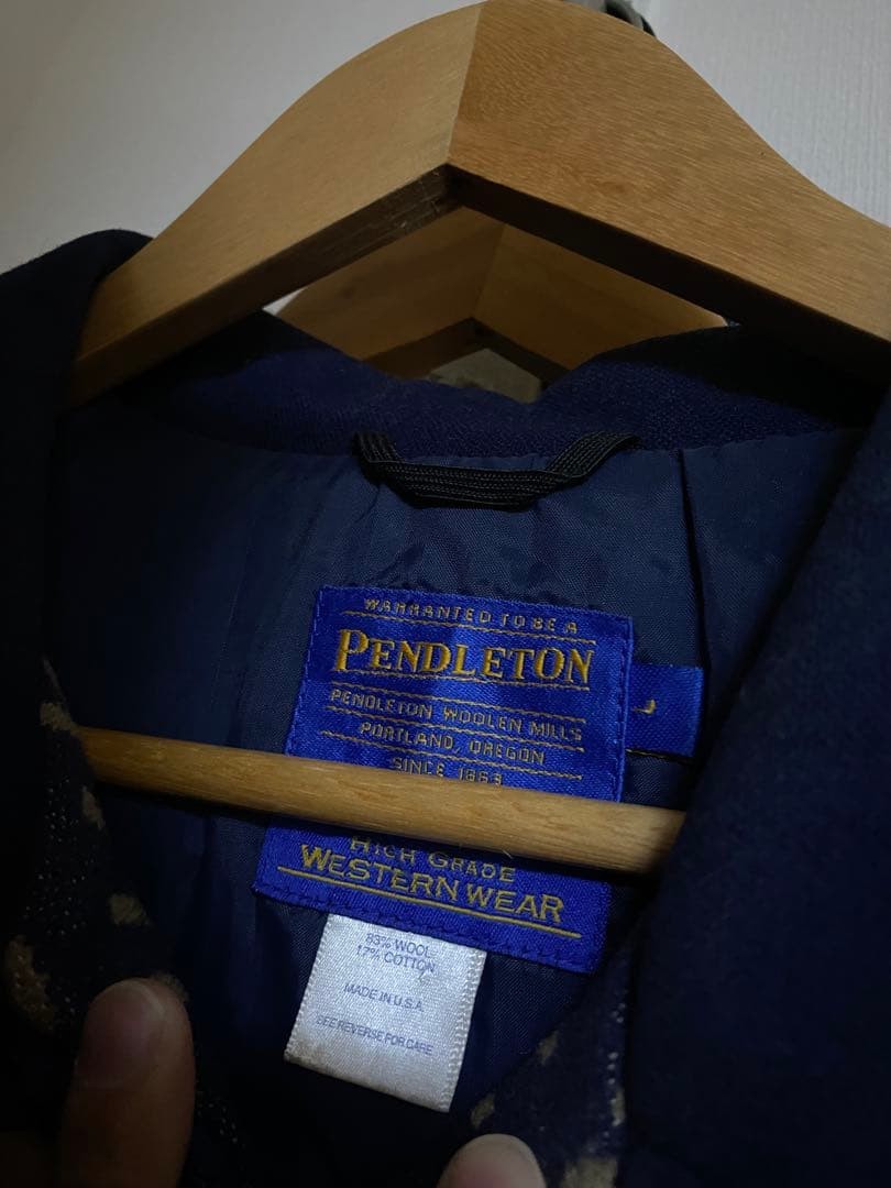 Pendleton 90s Wool Jacket Native Pattern Made in … - image 4