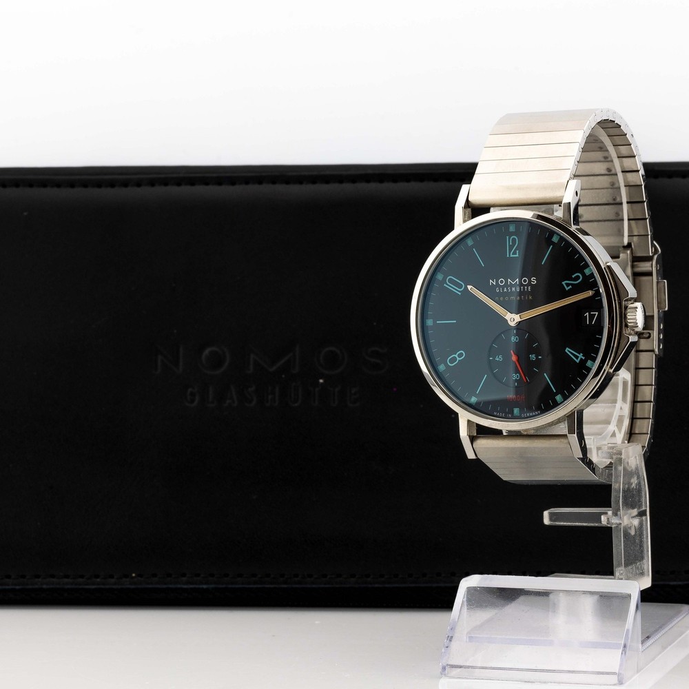 NOMOS Glashütte Tangente 581 42 mm Blue Dial