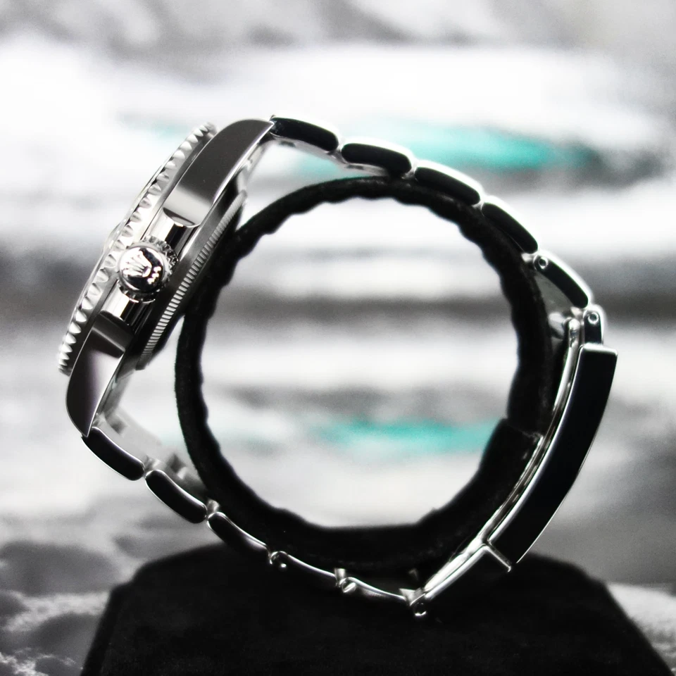 Rolex Submariner Date nuevo en caja 2024 Black Beze, 126610LN juego completo sin usar Foto 2 de 4