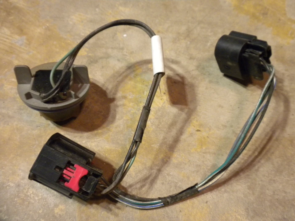 Arnés de cableado conectado a luz trasera Dodge Grand Caravan 11 12 13 14 15 16 17 18 19 Foto 2 de 4