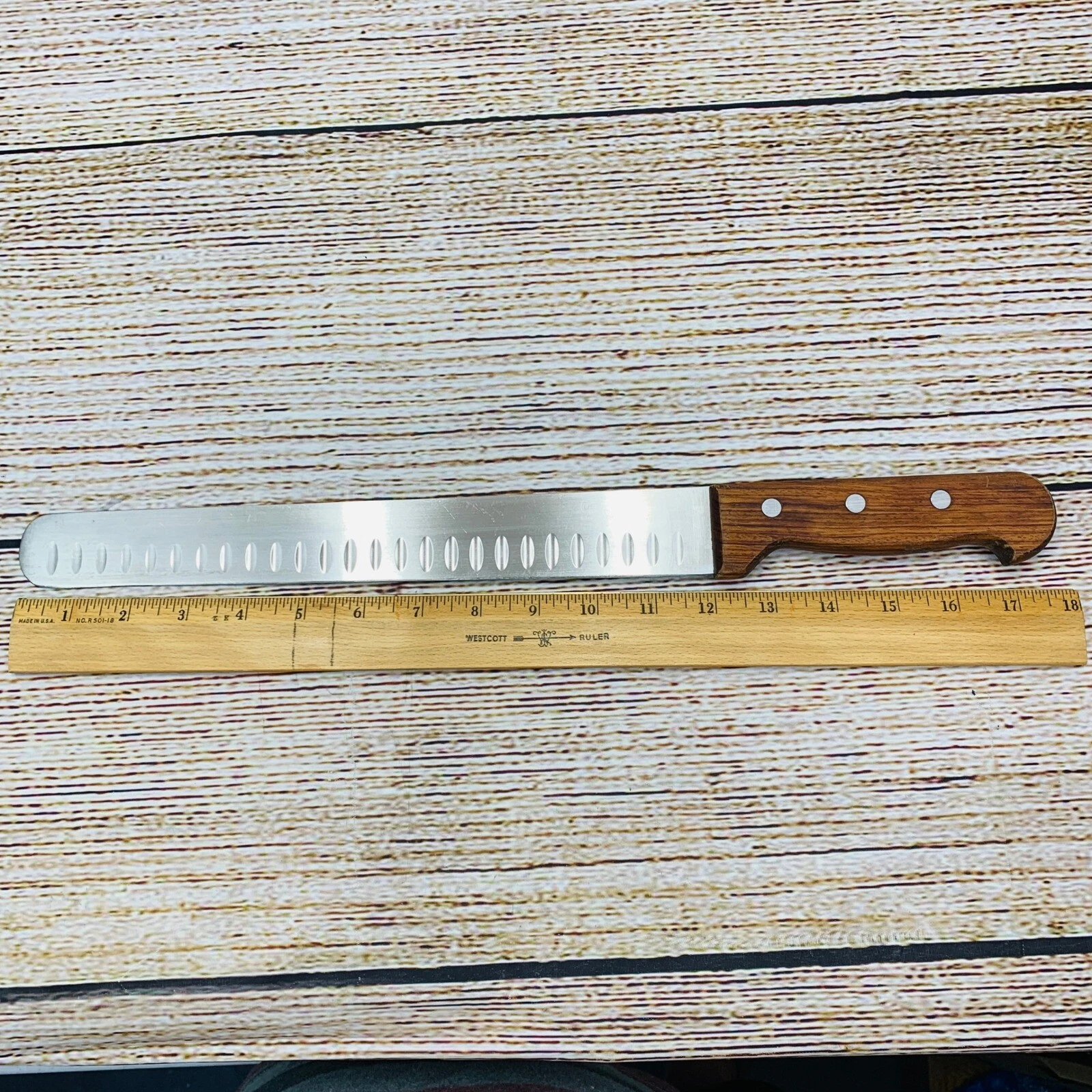 Don SabreSharp Cutlery 3K2813 Granton Edge Slicer Knife Wood Handle 12 Inch
Opens in a new window or