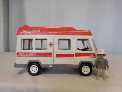 playmobil ambulance 1985