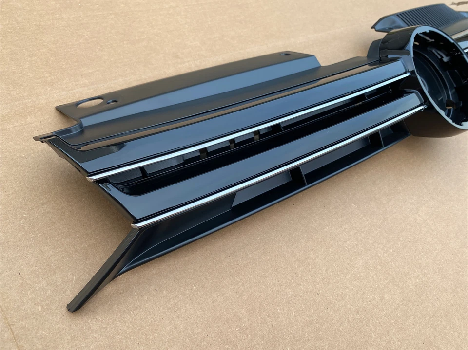 Parachoques delantero negro y cromado para vagón VOLKSWAGEN JETTA WAGEN 2011-2014 Foto 2 de 3