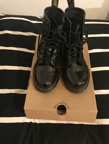 ORIGINALI DR. MARTENS 1046 Anfibio NERO Vernice BLACK SMOOTH UNISEX scarpe  | eBay