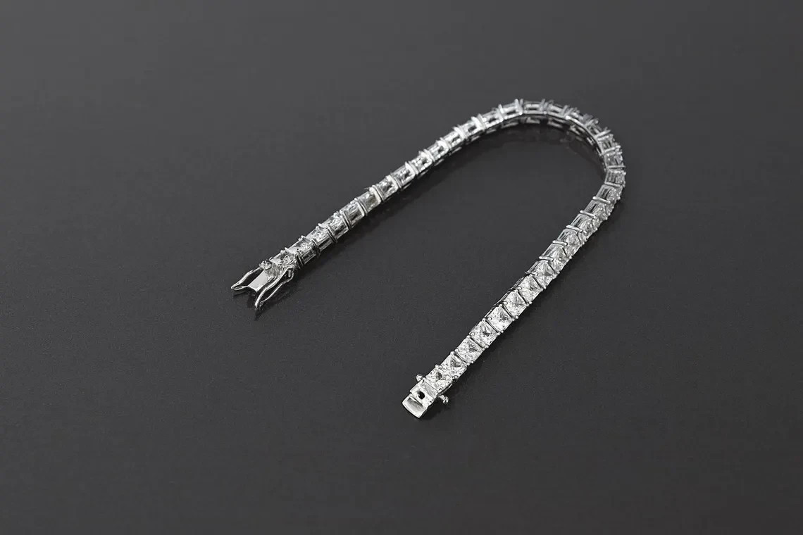 8Ct Princess Cut Certified Lab-Grown/CVD Diamond Charm Tennis Bracelet 14k Gold