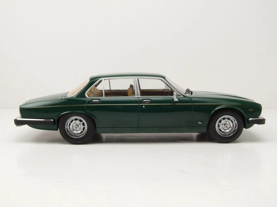 Jaguar XJ Serie III 1979 Verde Scuro Modellino 1:18 MCG - Immagine 4 di 4