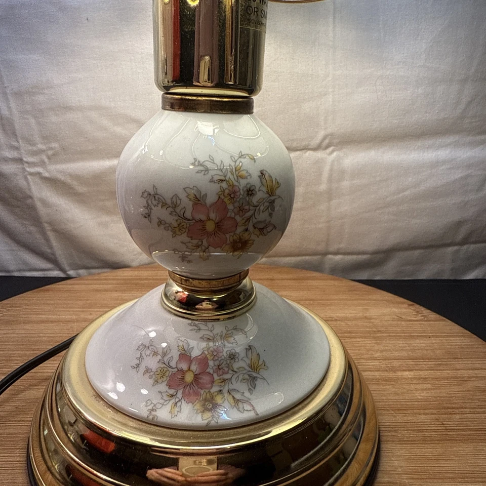 Elegant Golden Base & Floral Glass Panels Shade Touch Table Lamp Used - Image 4 of 4