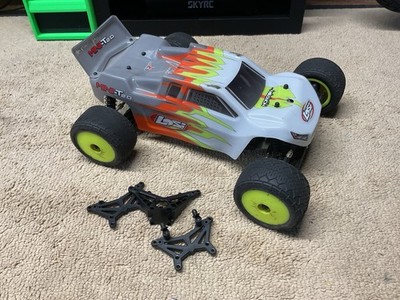 TLR Team Losi Racing Mini T DYN 6000KV Brushless DYN800-2S Lipo SPEKTRUM USED