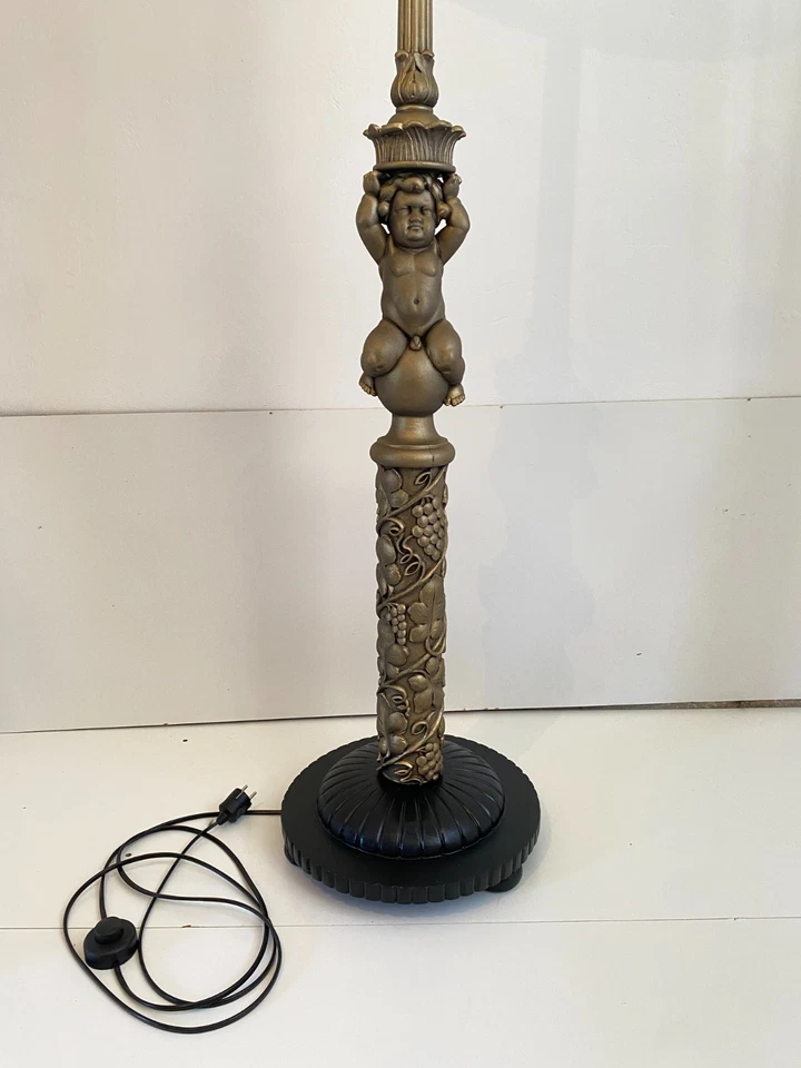 Lámpara de pie estilo antiguo de madera tallada - pátina dorada, pantalla blanca, 67 pulgadas, 170 cm Foto 4 de 4