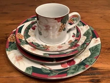 Tienshan Magnolia 5 Piece Place Setting Fine China Vintage Burgundy Green White