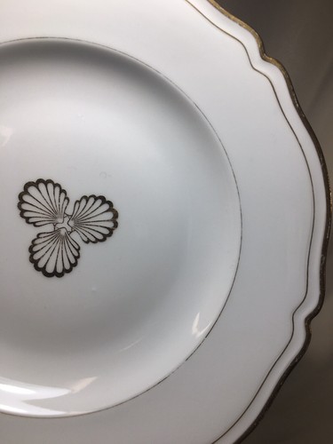 (13) Christofle Edition Limoges 10 Inch White RIMMED SOUP BOWLS w/Golden Shells - Picture 5 of 12