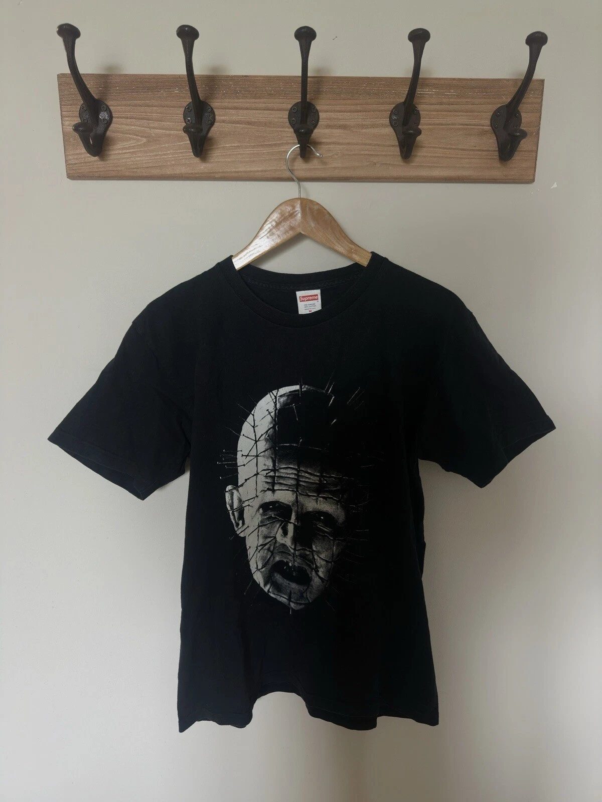 T shirt Supreme Hellraiser Pinhead manches courtes noir taille moyenne