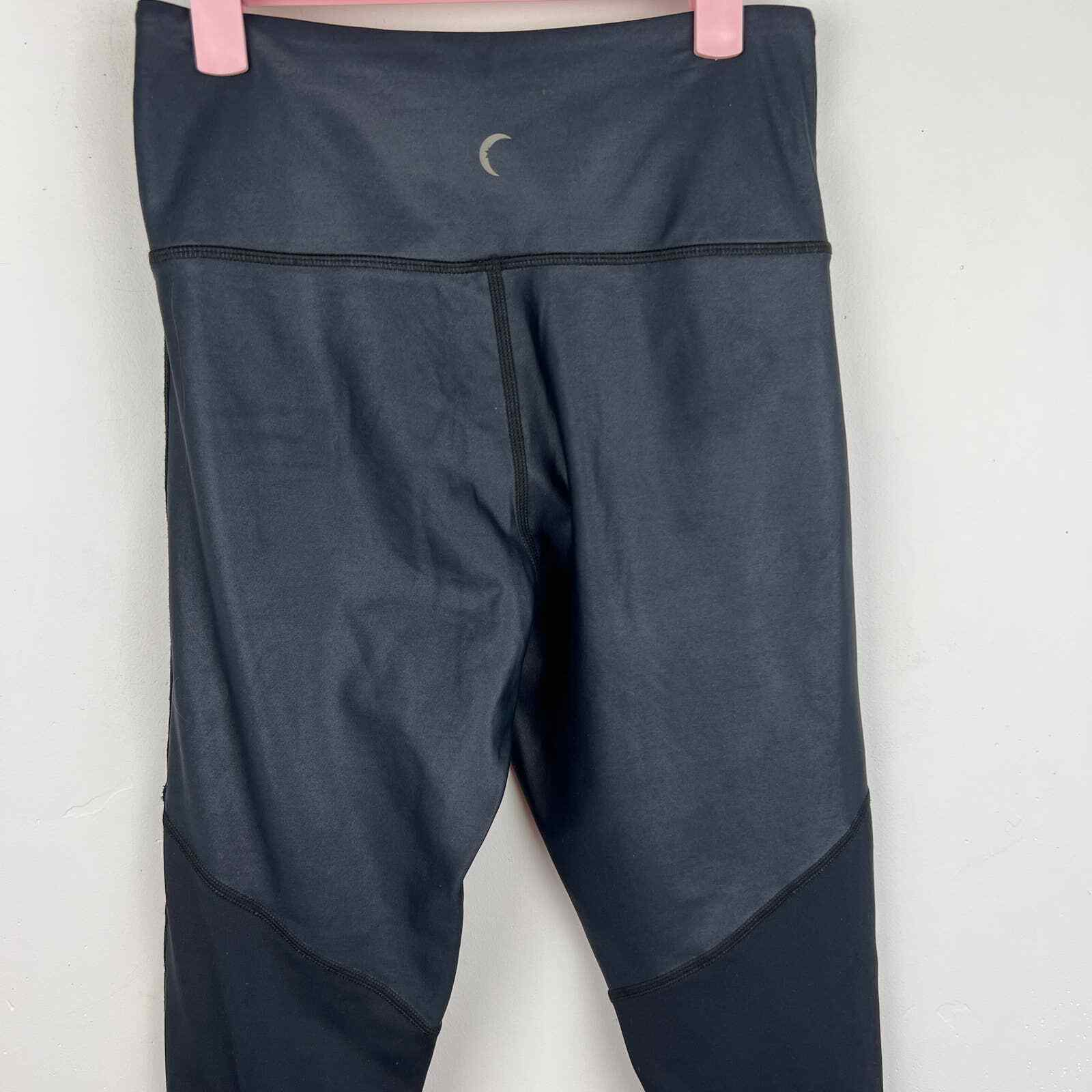 Zyia Active Black Reflective Light & Tight 7/8 High R… Gem