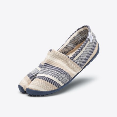 Marugo tabiRela Umi Sizes 22-28cm Tabi Shoes Tabi type sneakers Japan